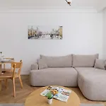 Klimatyzowany Apartament W Krakowie Przy Parku Z Dwiema Sypialniami I Biurkiem Do Pracy Zdalnej By Noclegi Renters