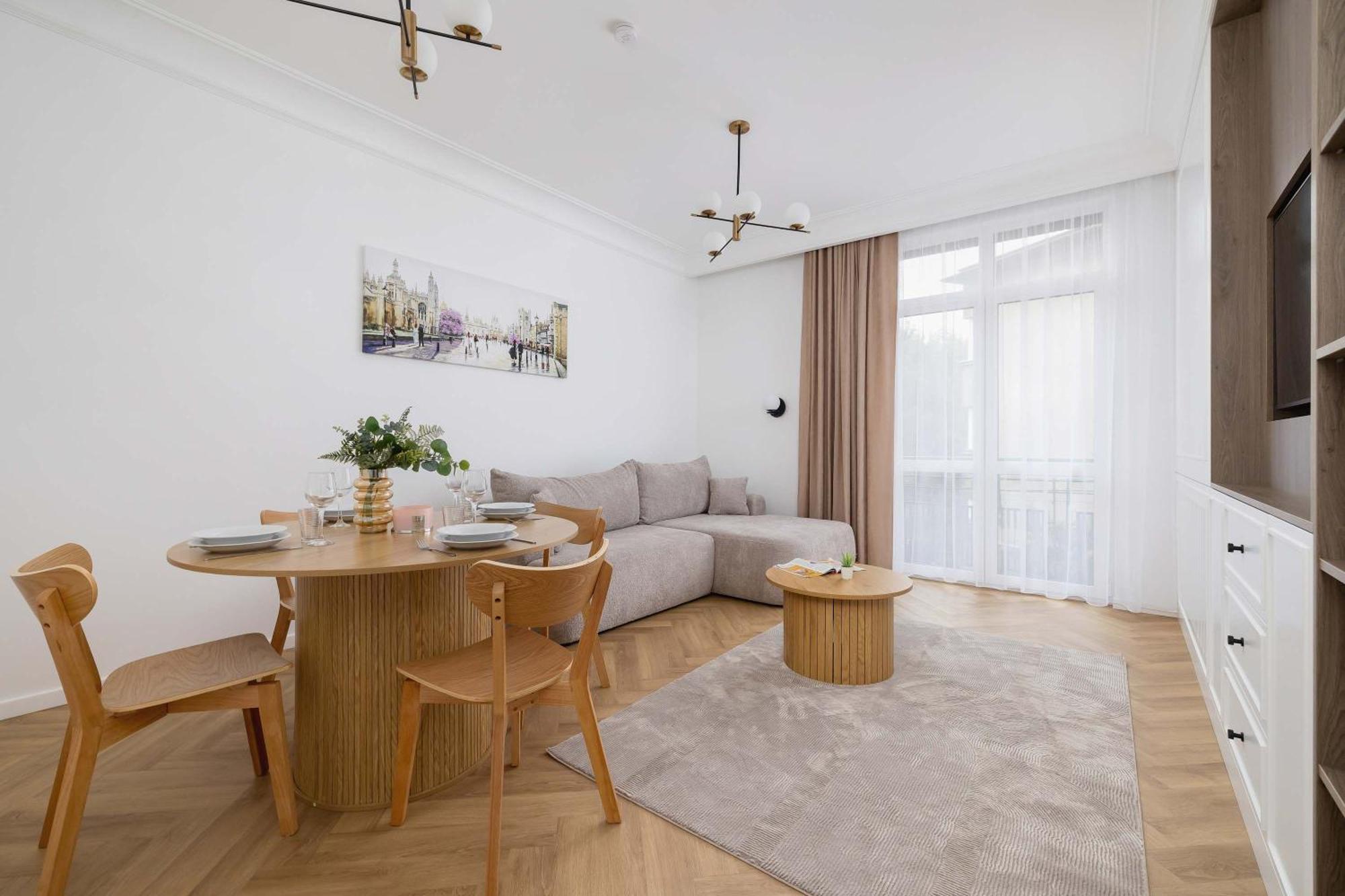 Klimatyzowany W Krakowie Przy Parku Z Dwiema Sypialniami I Biurkiem Do Pracy Zdalnej By Renters * Krakau