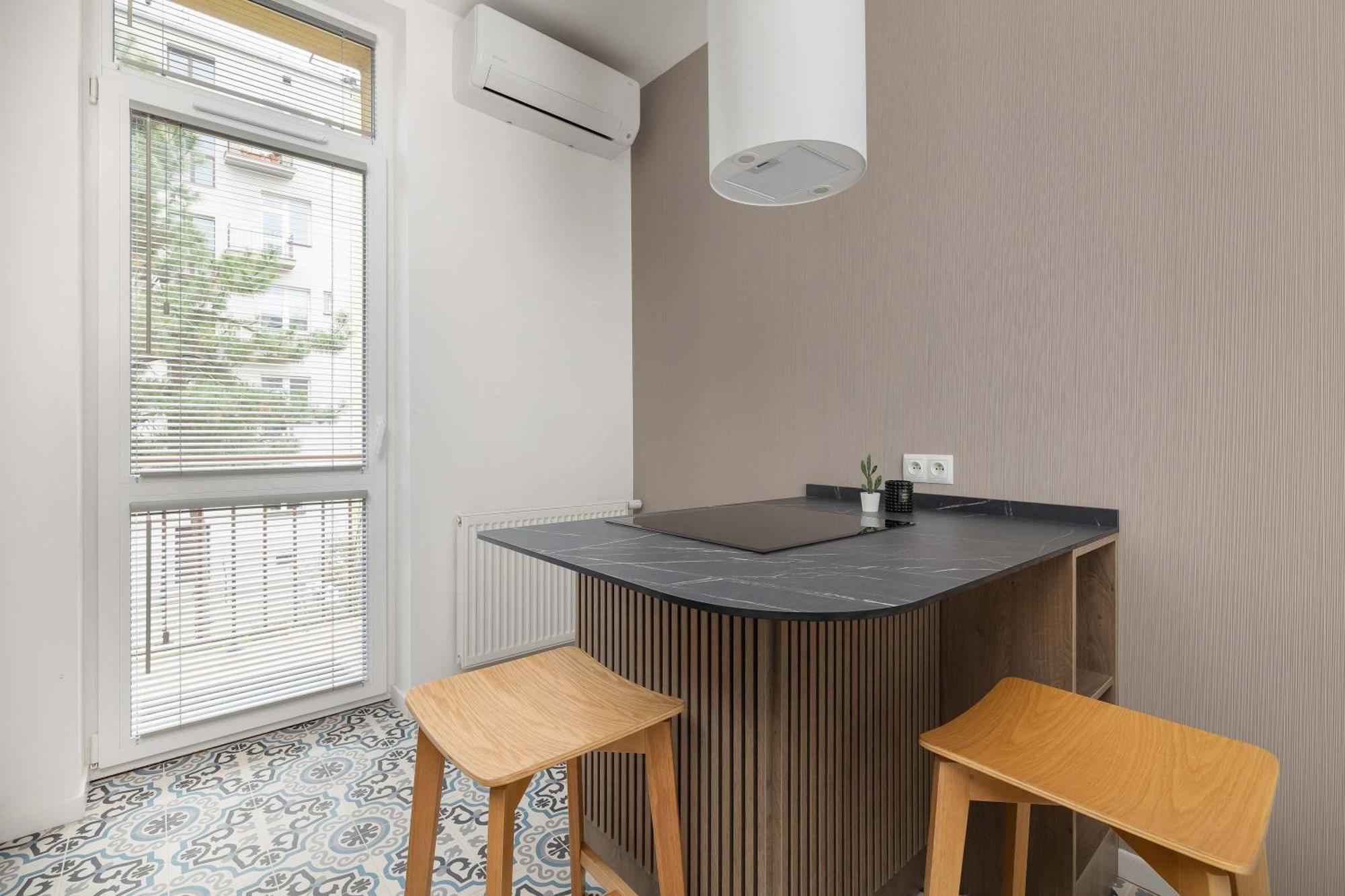 Klimatyzowany W Krakowie Przy Parku Z Dwiema Sypialniami I Biurkiem Do Pracy Zdalnej By Renters Apartment *